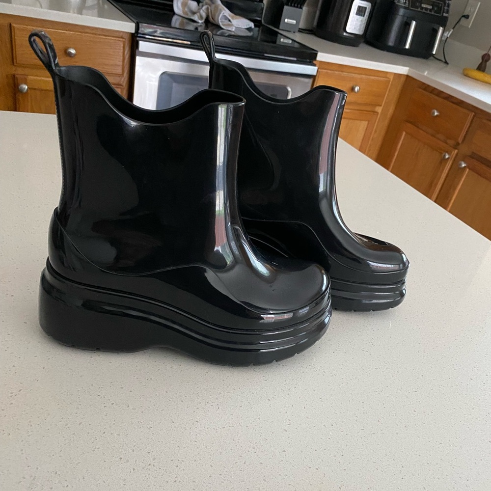 Melissa brand black platform boots